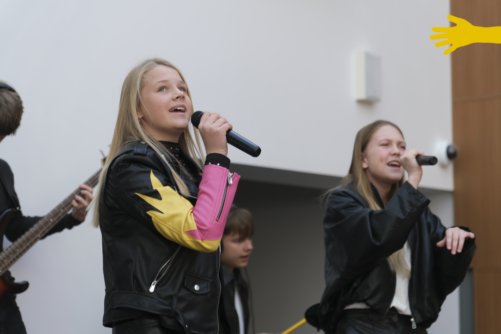 TEDxYouth EIME mokiniu grupe Vieni namuose