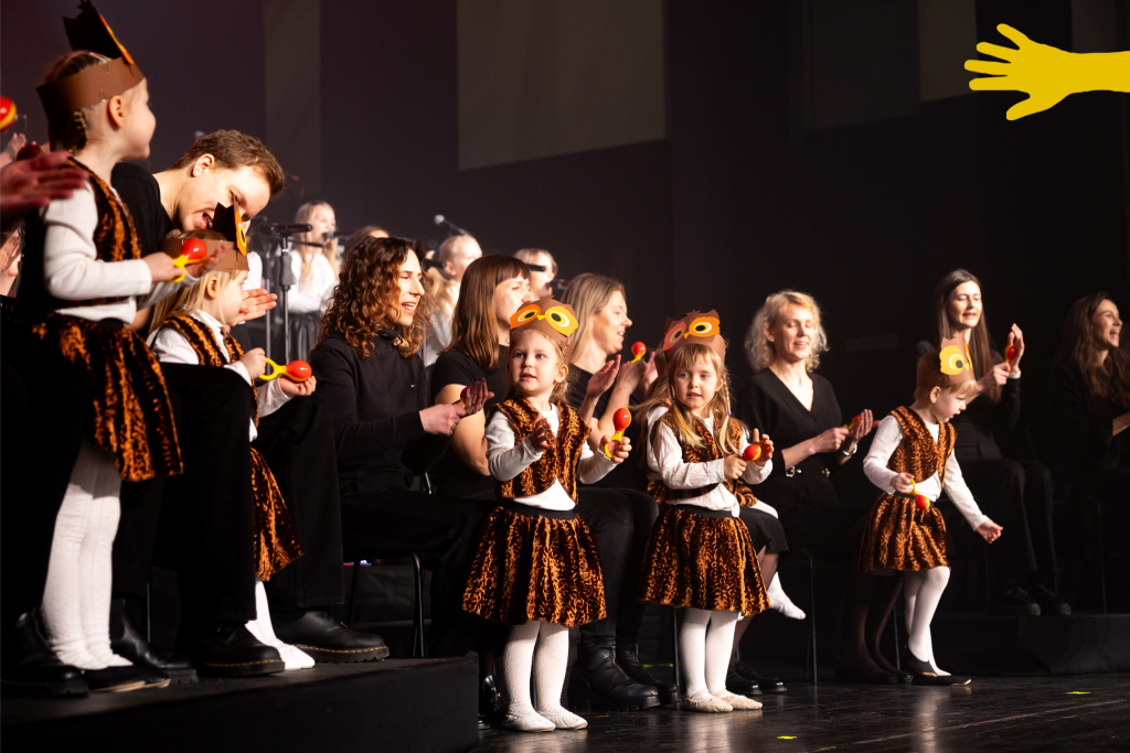 Pelėda Drūlija ir Šmikis, dantų šepetukas, muzikinis spektaklis vaikams Spintos istorija, EIME muzikos pamokos